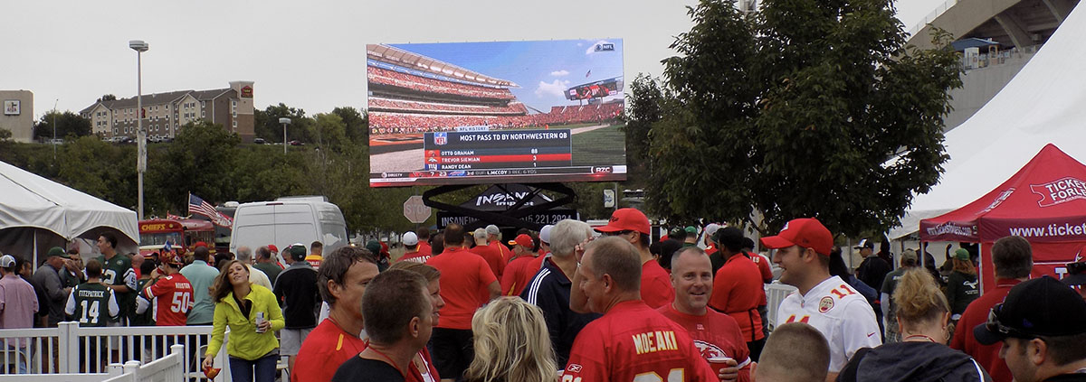 led screen rental at a kansas city chiefs tailgate displaying the game